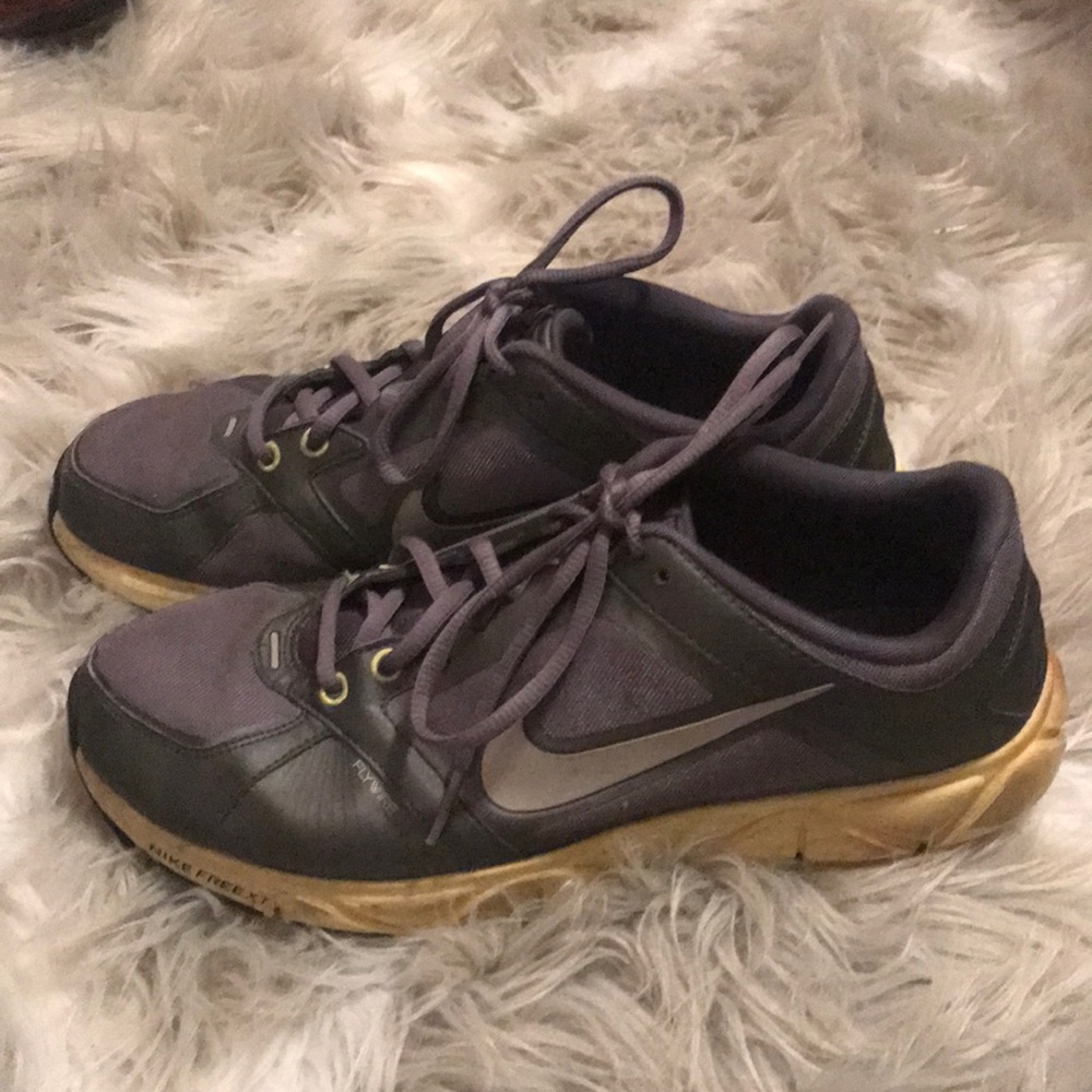 Women’s size 10 Nike Free XT